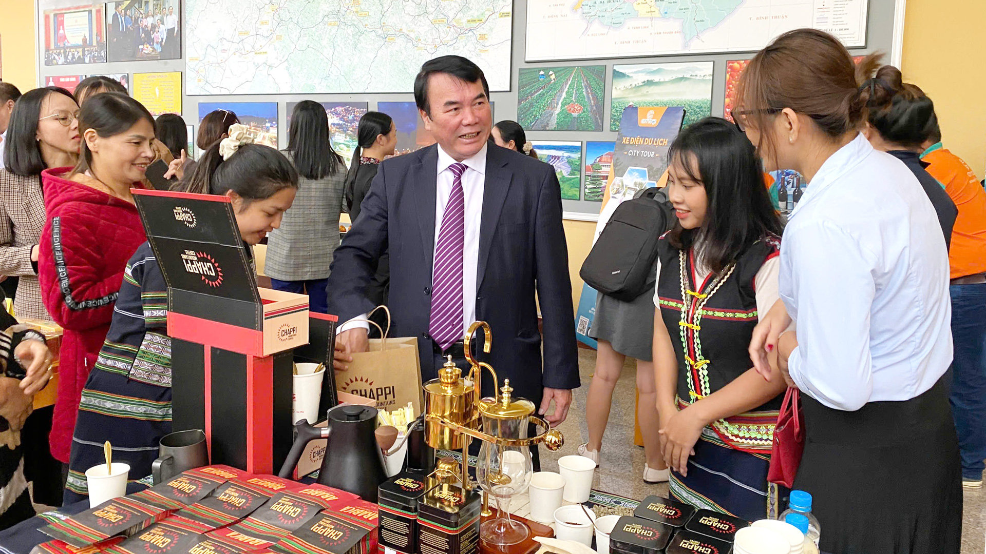 Sản phẩm cà phê Chappi OCOP 4 sao chế biến từ vùng nguyên liệu cà phê Arabica hữu cơ ở xã Đạ Chais, huyện Lạc Dương