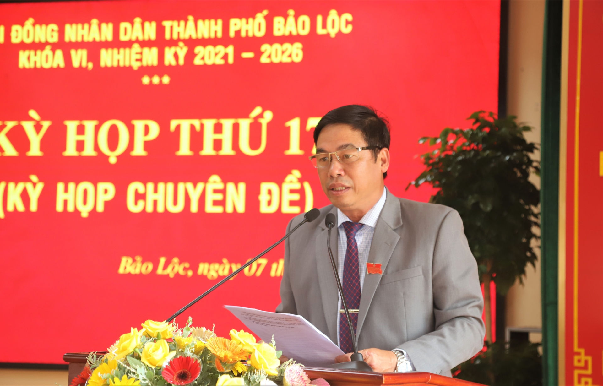 Đồng chí Nghiêm Xuân Đức - Phó Bí thư Thường trực Thành ủy, Chủ tịch HĐND TP Bảo Lộc phát biểu bế mạc Kỳ họp