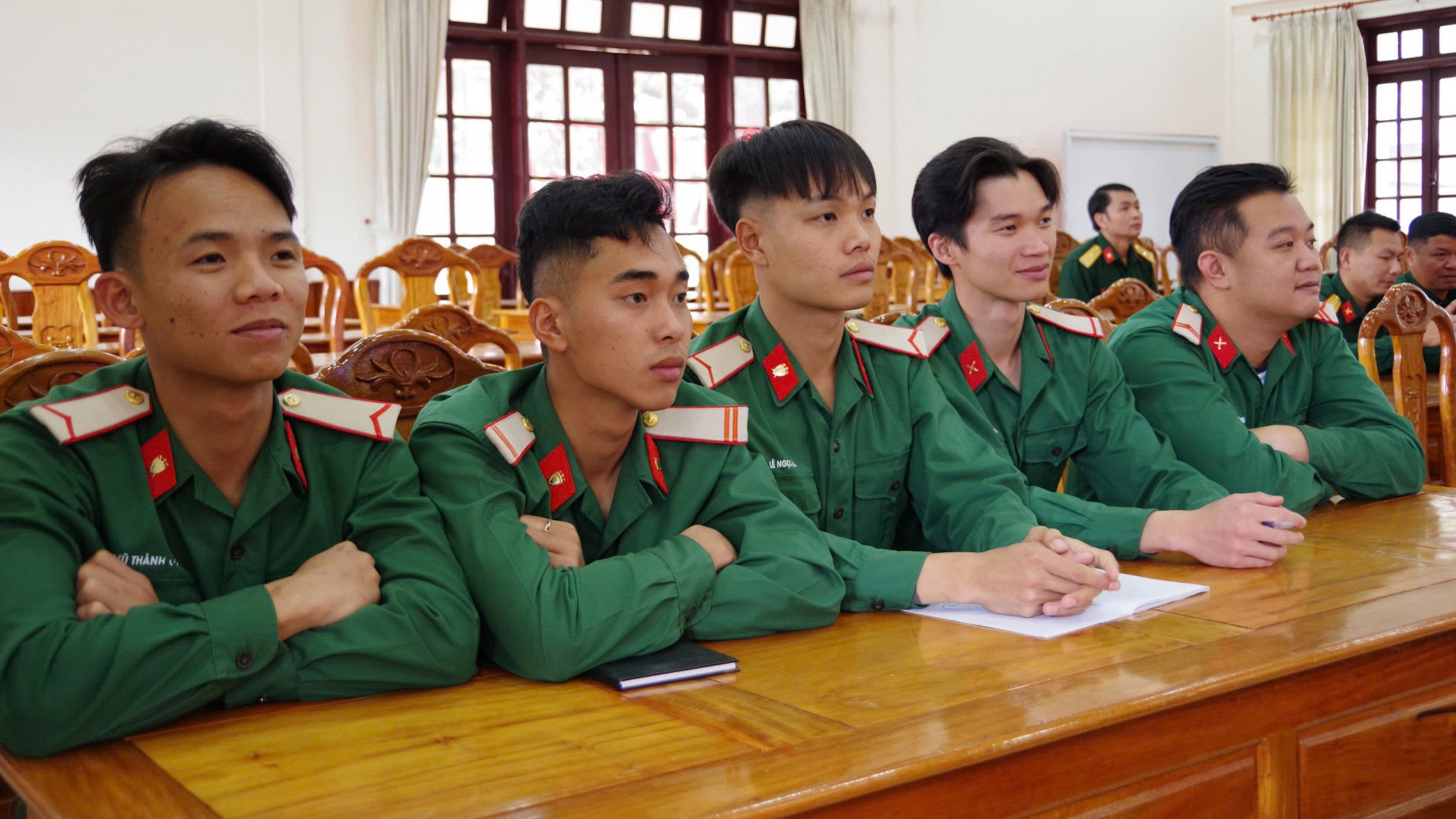 Các chiến sĩ trẻ tham gia sinh hoạt