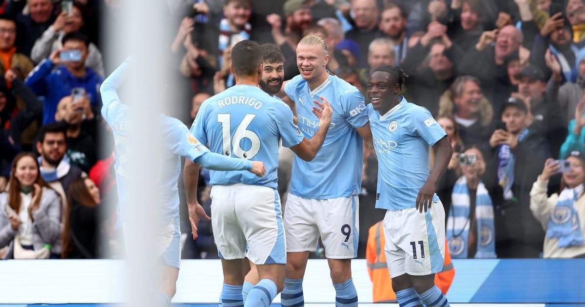 Man City 2-1 Brighton highlights as goals from Alvarez and Haaland earn win despite Akanji red - Manchester Evening News