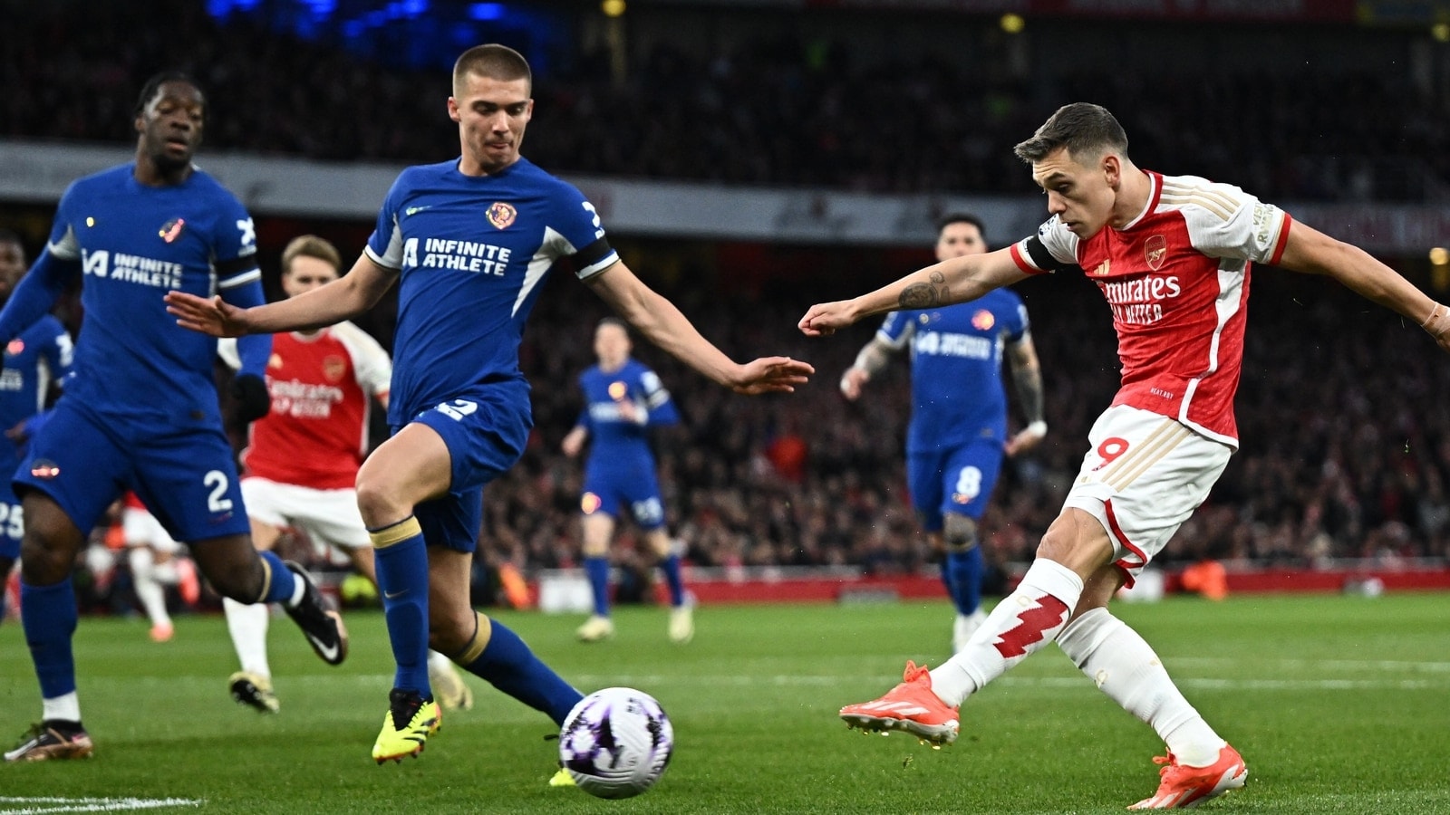 Arsenal thrash Chelsea 5-0, cement lead on top of EPL table | Football News - Hindustan Times