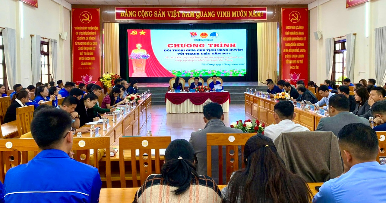 Các đại biểu tham dự chương trình