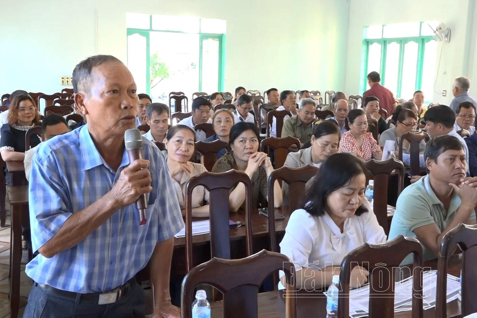 nhieu-y-kien-kien-nghi-cua-hoi-vien-nong-dan-xoay-quanh-cac-van-de-ve-kho-khan-trong-san-xuat-nong-nghiep(1).jpg