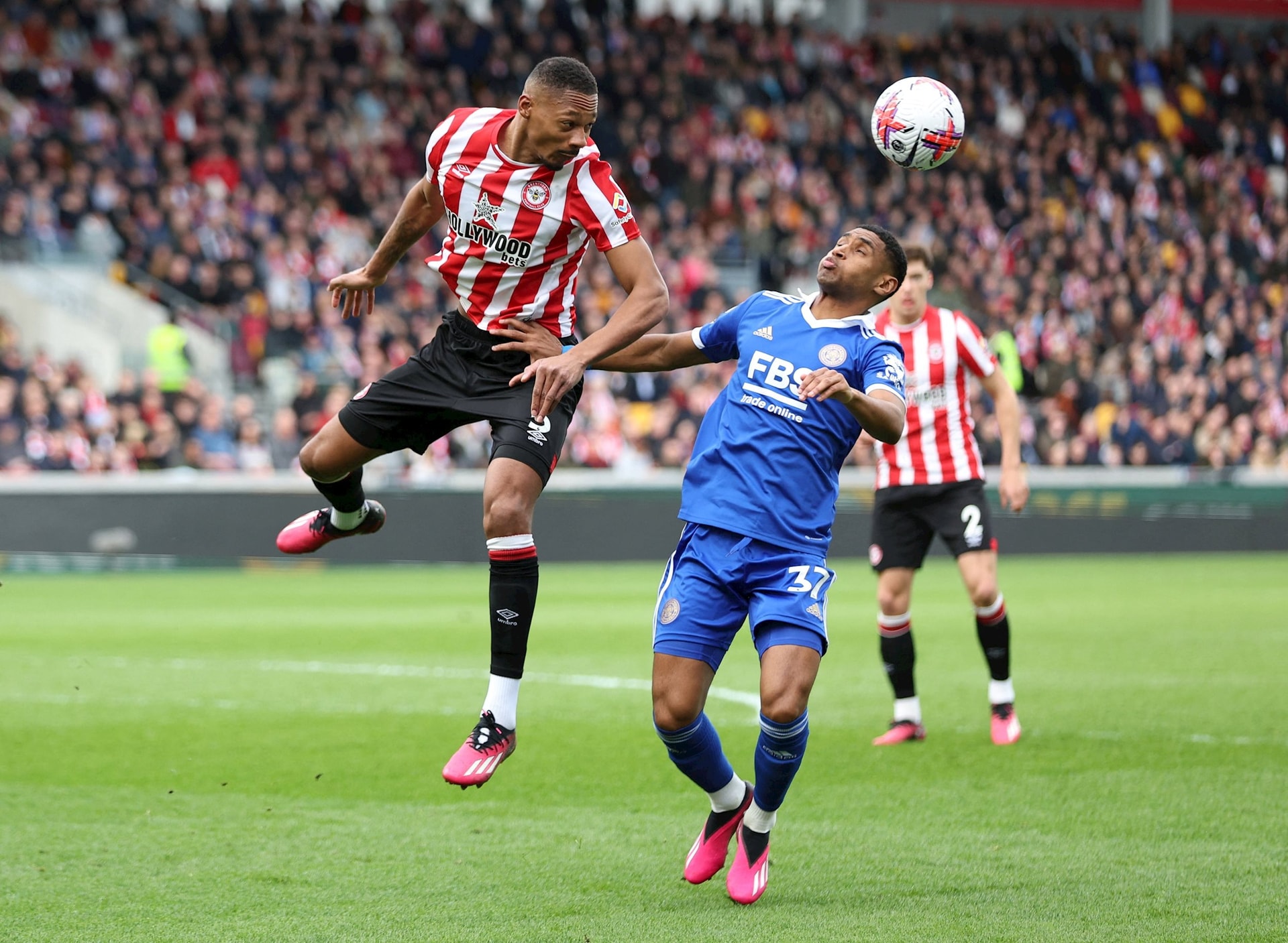 Brentford vs Leicester ngày 30-11-2024 Dự đoán tỷ lệ thắng từ thành tích, phong độ đối đầu