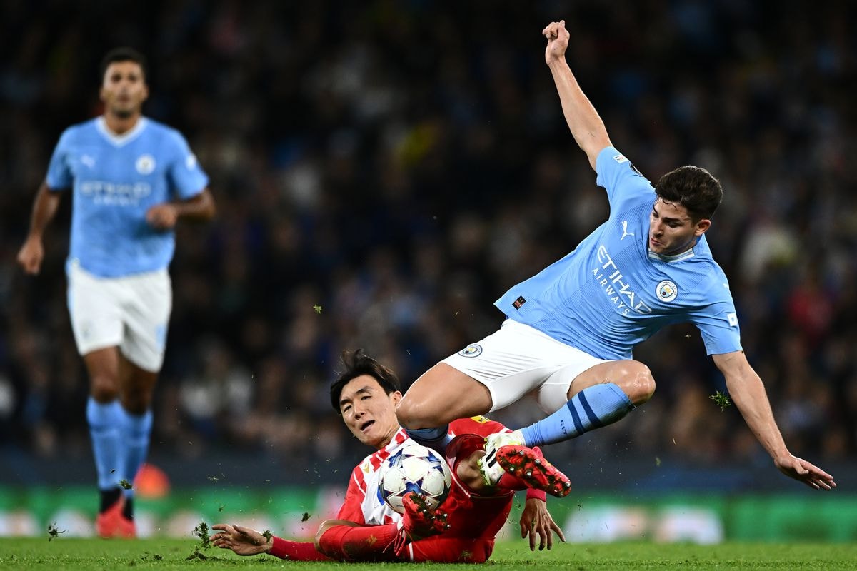 Manchester City v Nottingham Forest - Gut Feelings - Bitter and Blue