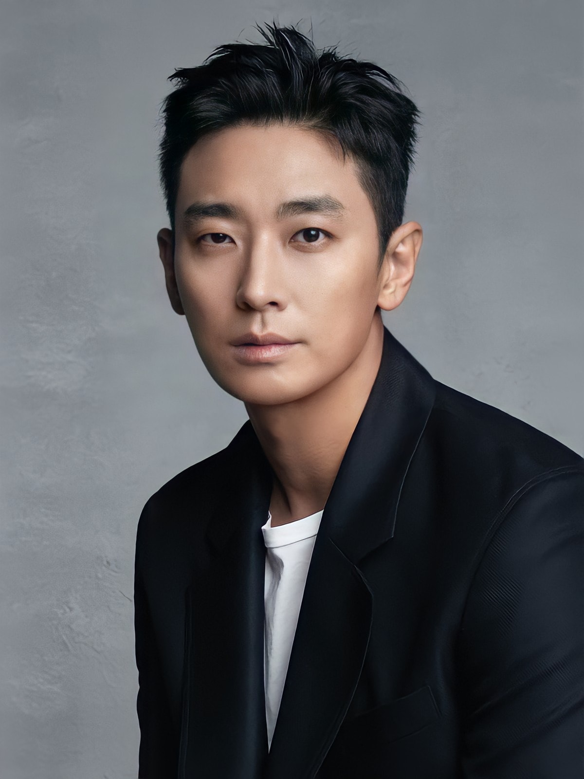 Ju Ji-hoon vai Jung Won-young