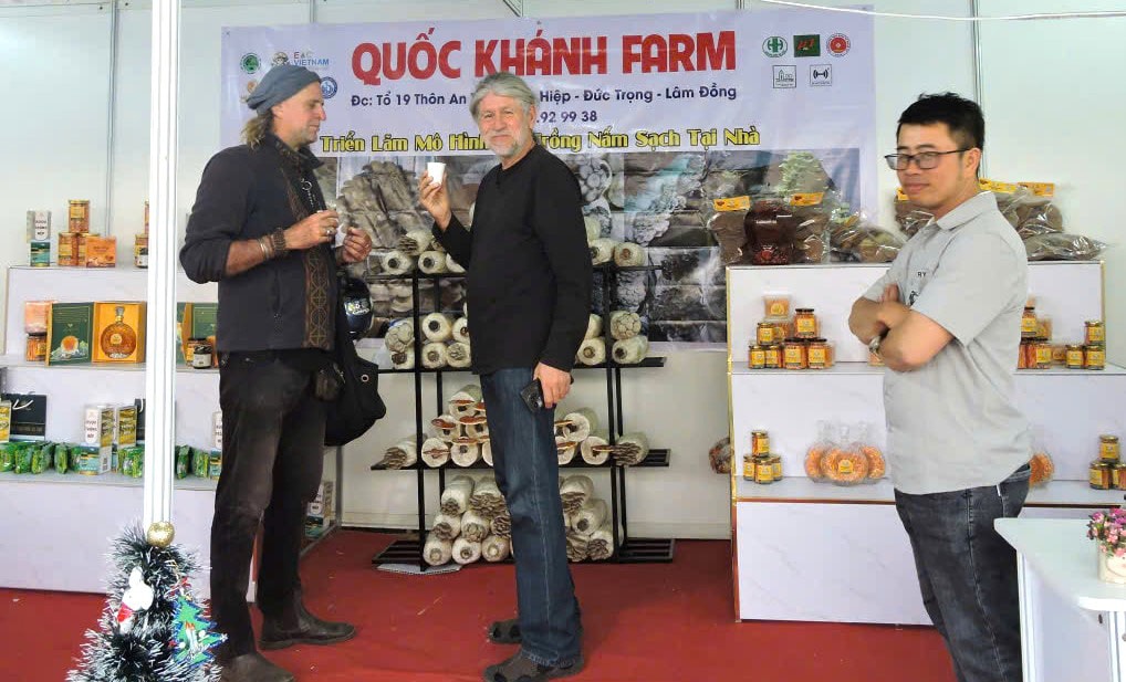 Các sản phẩm nấm Quốc Khánh Farm bày bán tại Phiên chợ Rau- Hoa của Festival Hoa Đà Lạt lần thứ X năm 2024.
