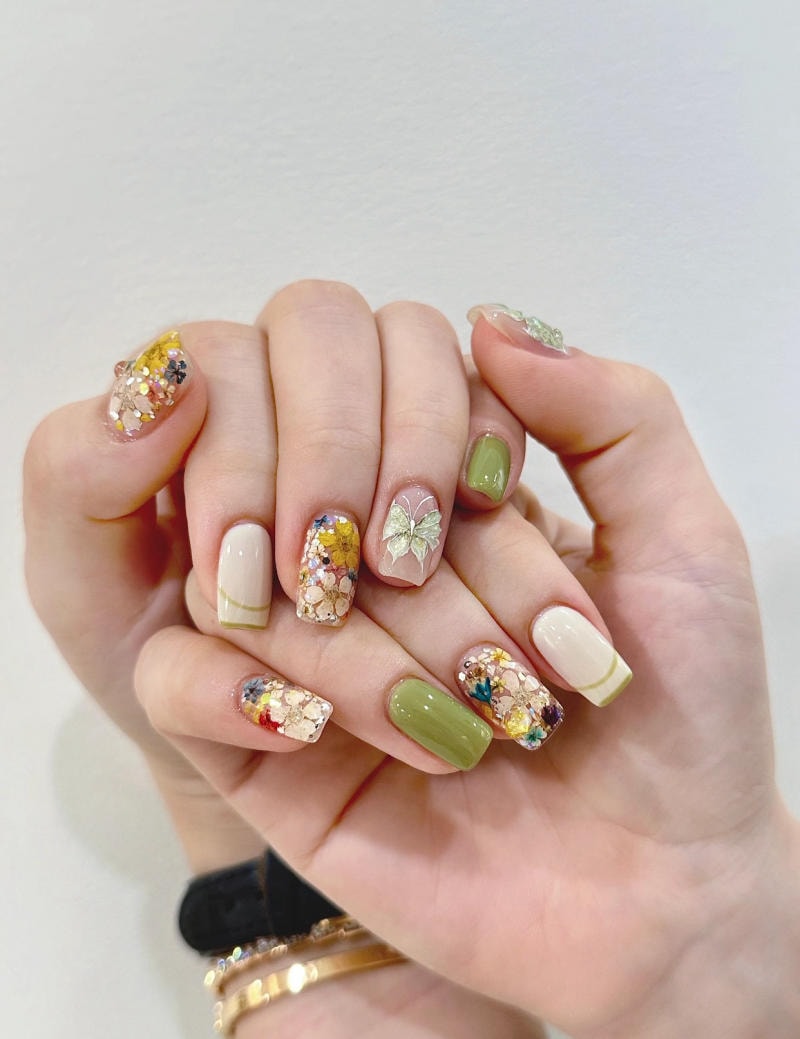 Nail màu xanh lá cây: Gợi ý style mới cho bộ móng của nàng