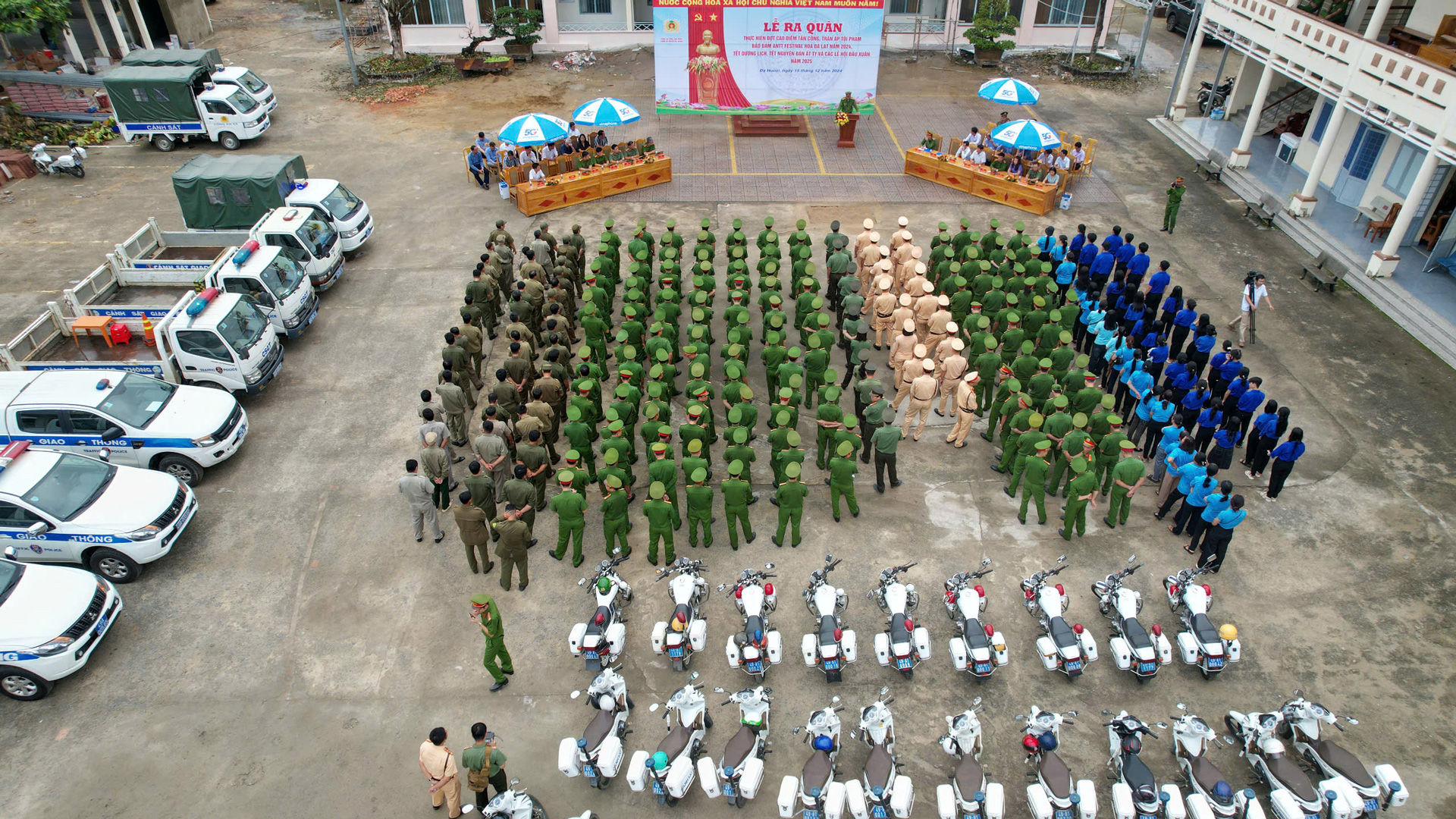 Công an huyện Đạ Huoai ra quân trấn áp tội phạm. Ảnh: Khánh Phúc