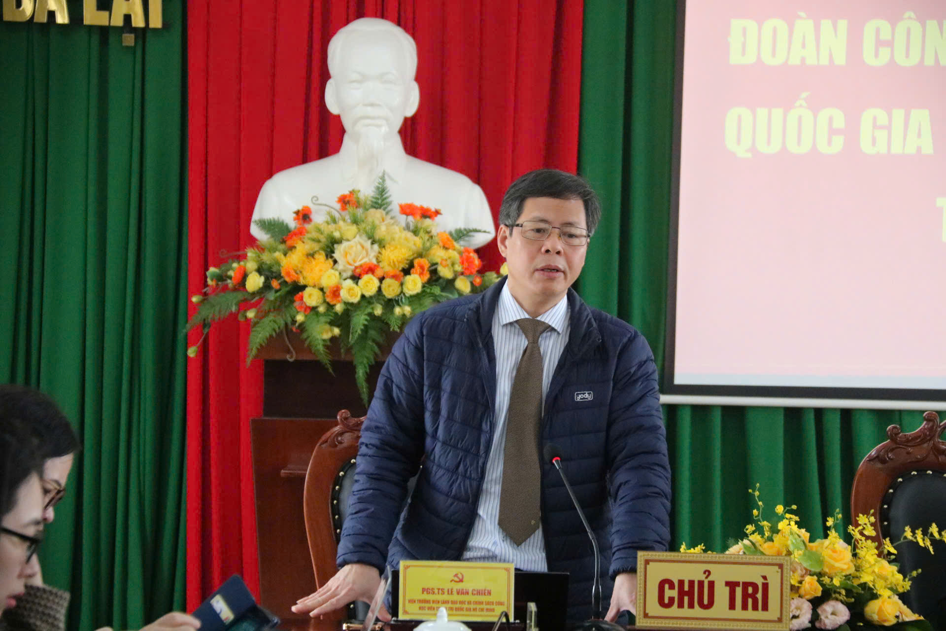 PGS.TS Lê Văn Chiến - Viện trưởng Viện Lãnh đạo học và Chính sách công Học viện Chính trị quốc gia Hồ Chí Minh phát biểu kết luận