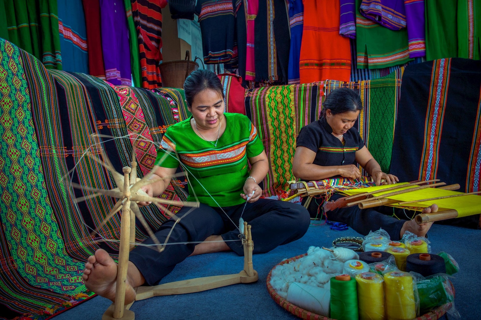 dệt thổ cẩm