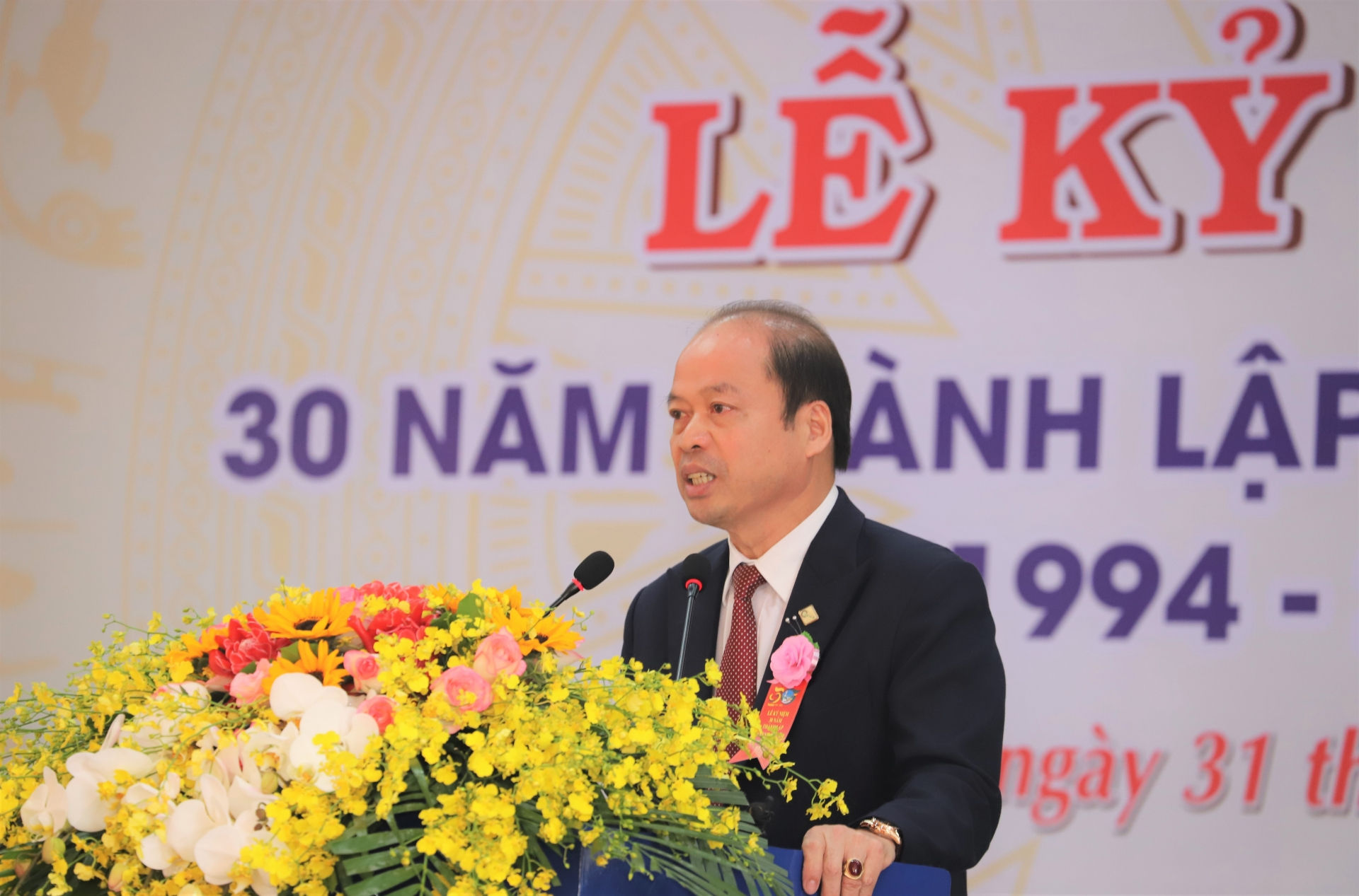 Bí thư Huyện ủy Bảo Lâm Nguyễn Viết Vân tiếp thu các ý kiến chỉ đạo của đồng Chí Trần Hồng Thái - Phó Bí thư Tỉnh ủy, Chủ tịch UBND tỉnh Lâm Đồng tại Lễ kỷ niệm