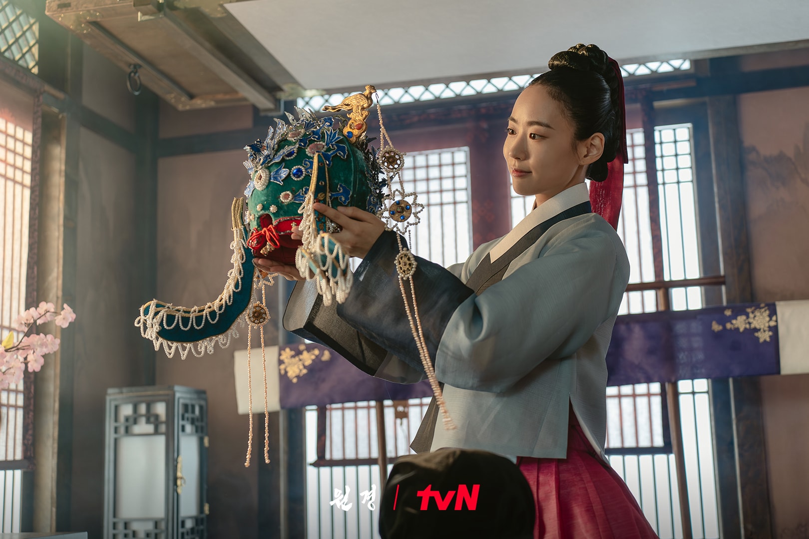 Lee Si Ah And Lee Yi Dam Dish On Portraying Concubines In Upcoming Drama “The Queen Who Crowns” | Soompi