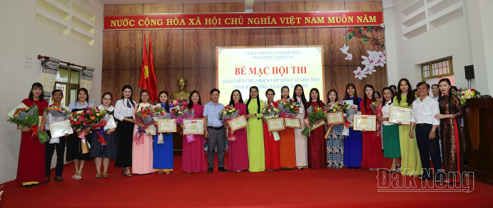 Hội thi giáo viên chủ nhiệm còn là cơ hội để giáo viên chia sẻ, học hỏi những kinh nghiệm hay từ đồng nghiệp