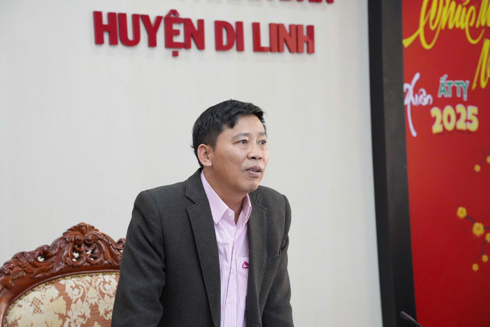 Phó Chủ tịch UBND huyện Di Linh Trần Nhật Thi chủ trì hội nghị