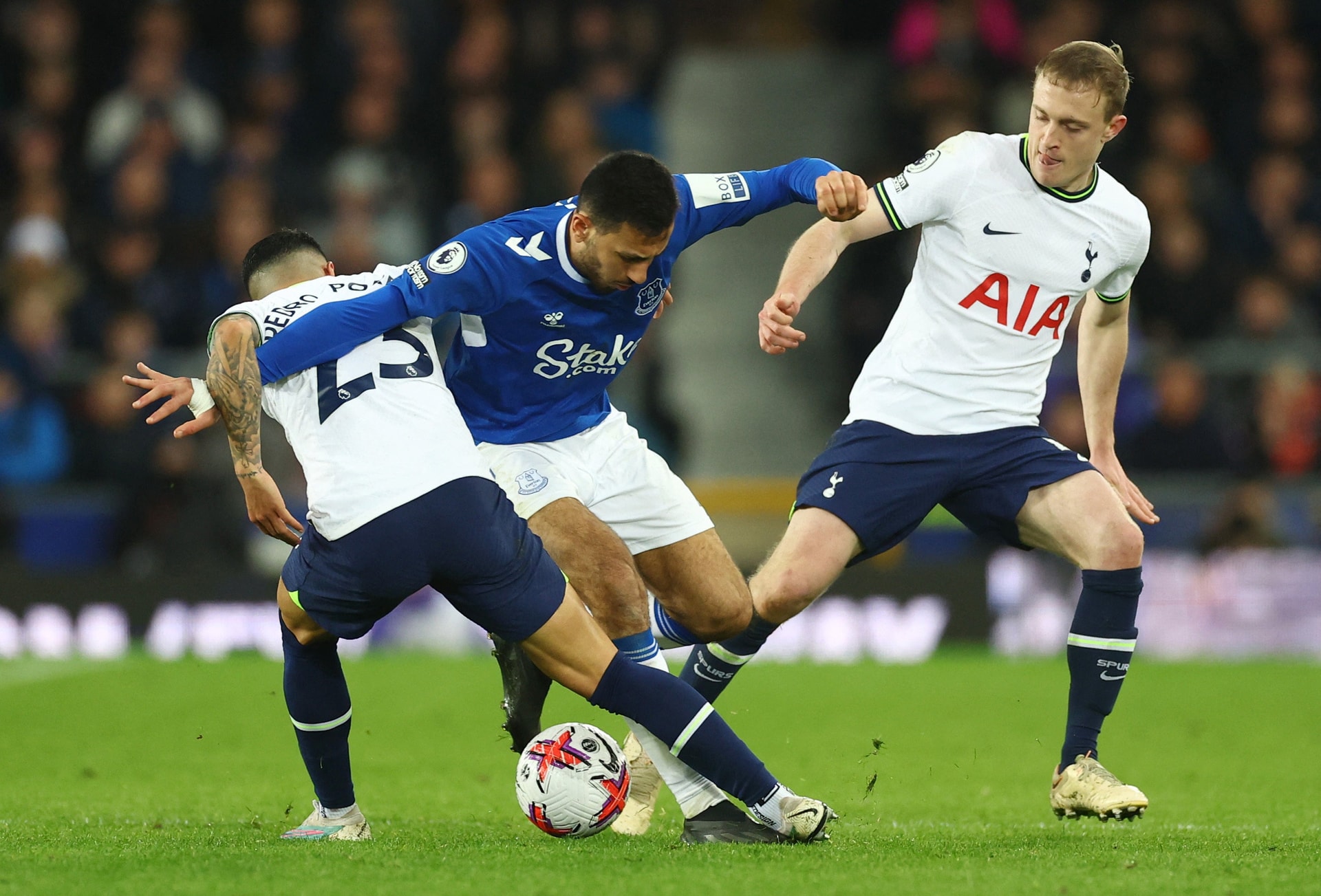 Everton vs Tottenham LIVE: Result and reaction from Premier League after late drama | The Independent