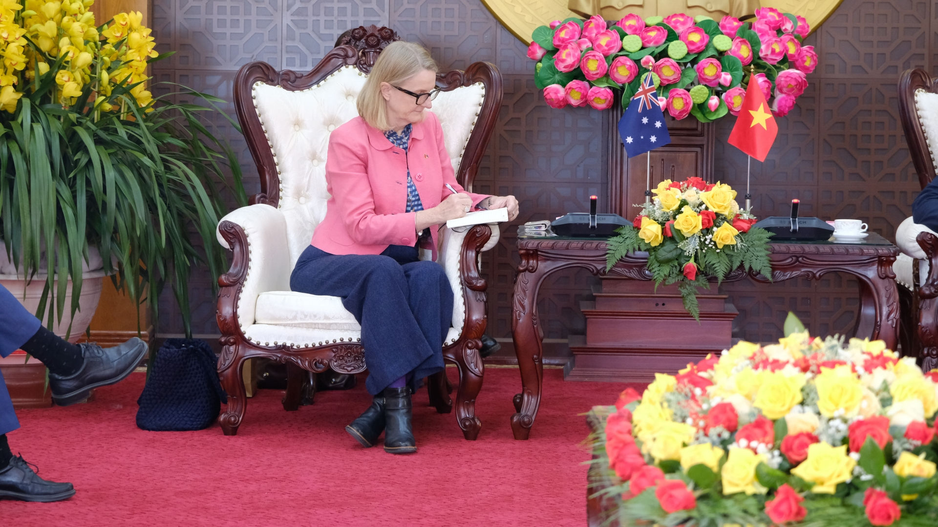 Bà Sarah Hooper - Tổng lãnh sự Australia tại Thành phố Hồ Chí Minh rất quan tâm tới những thế mạnh phát triển của Lâm Đồng