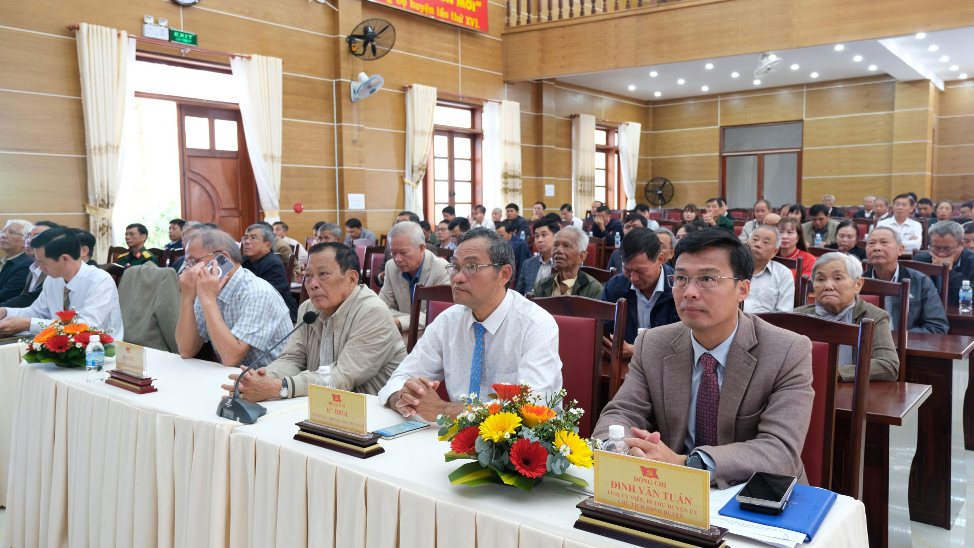 Các đại biểu tham dự lễ kỷ niệm