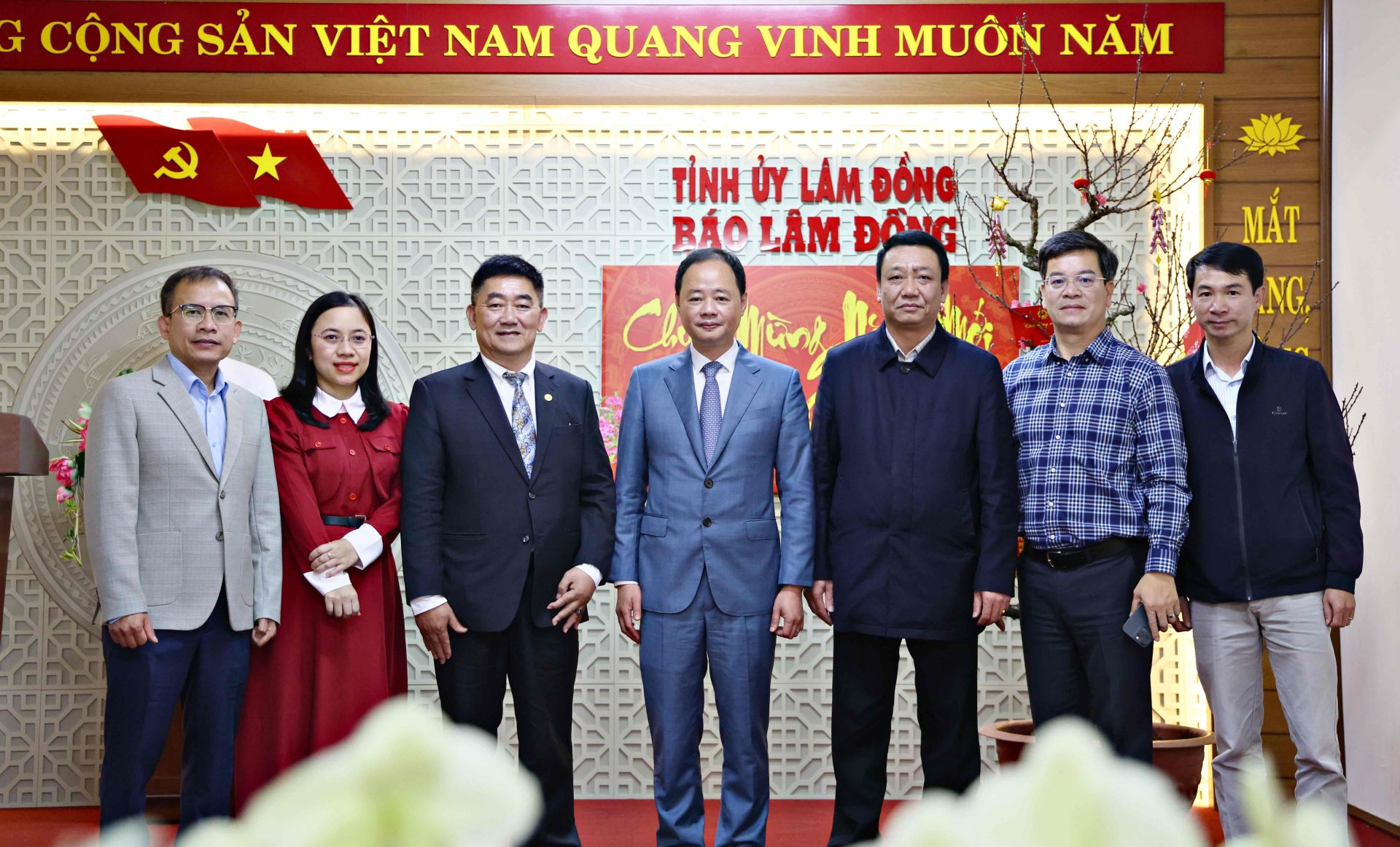 Chủ tịch UBND tỉnh Lâm Đồng Trần Hồng Thái cùng lãnh đạo sở, ngành thăm, chúc Tết tập thể cán bộ, phóng viên, người lao động Báo Lâm Đồng