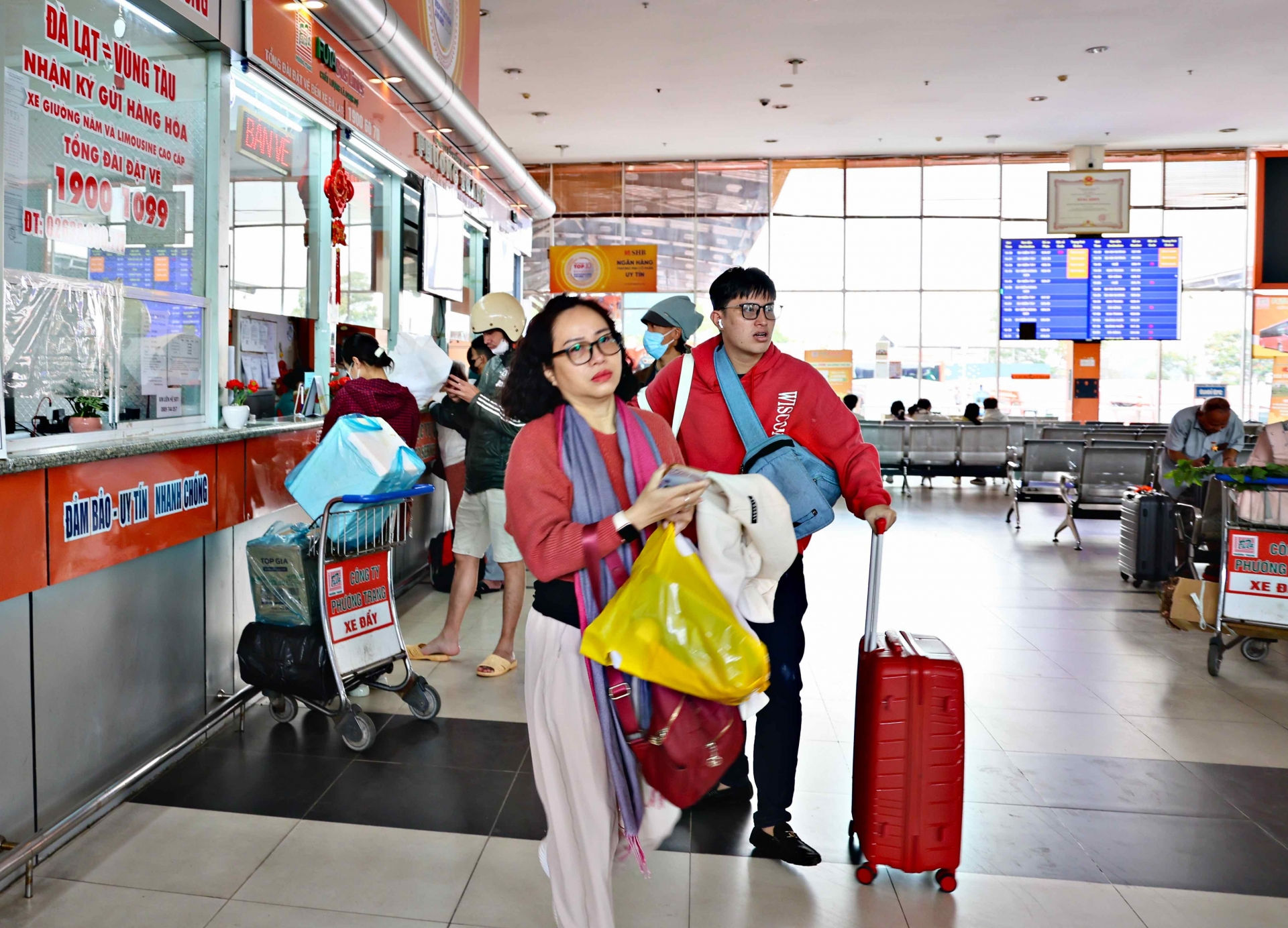 Các phương tiện vận tải trên địa bàn đảm bảo lượt xe đưa người dân về quê ăn Tết