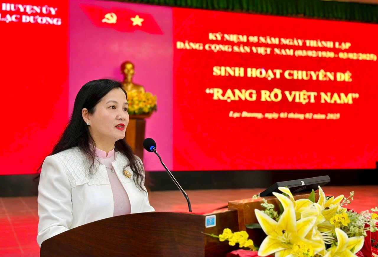 Bí thư Huyện ủy Lạc Dương Trần Thị Chúc Quỳnh quán triệt nội dung bài viết “Rạng rỡ Việt Nam” của Tổng Bí thư Tô Lâm