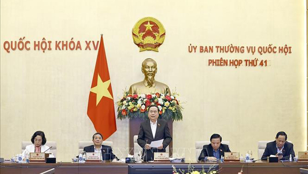 Chủ tịch Quốc hội Trần Thanh Mẫn phát biểu bế mạc Phiên họp thứ 41 của Ủy ban Thường vụ Quốc hội. Ảnh tư liệu