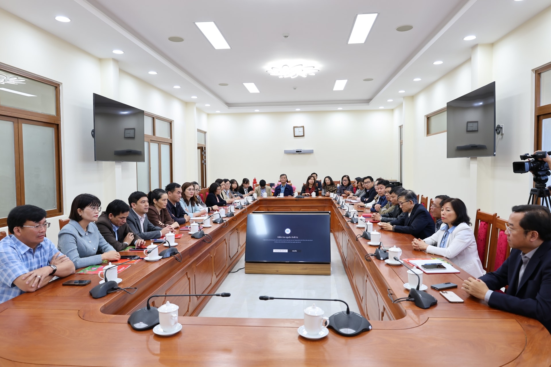 Các đại biểu tham dự hội nghị