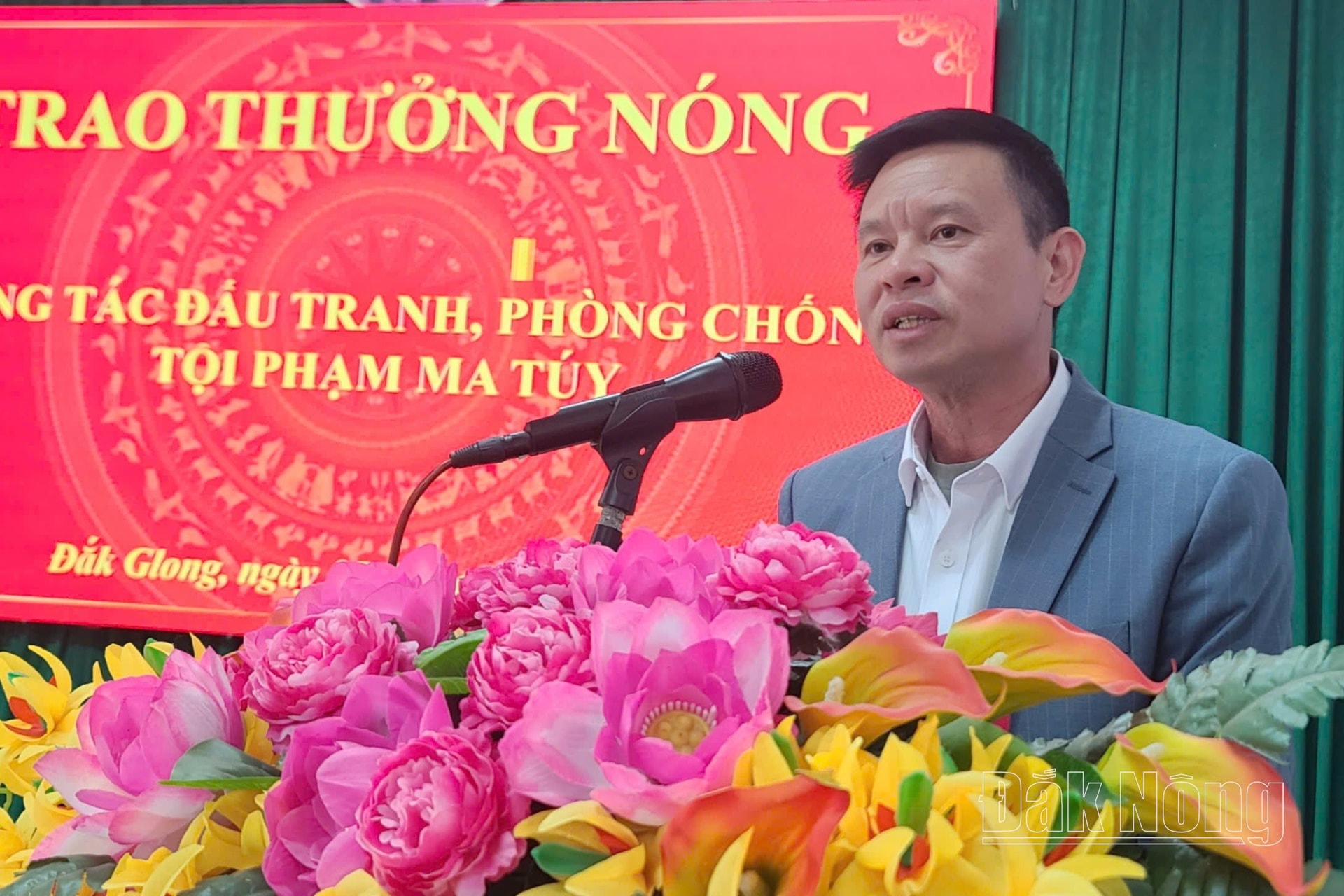 Thưởng nóng 4