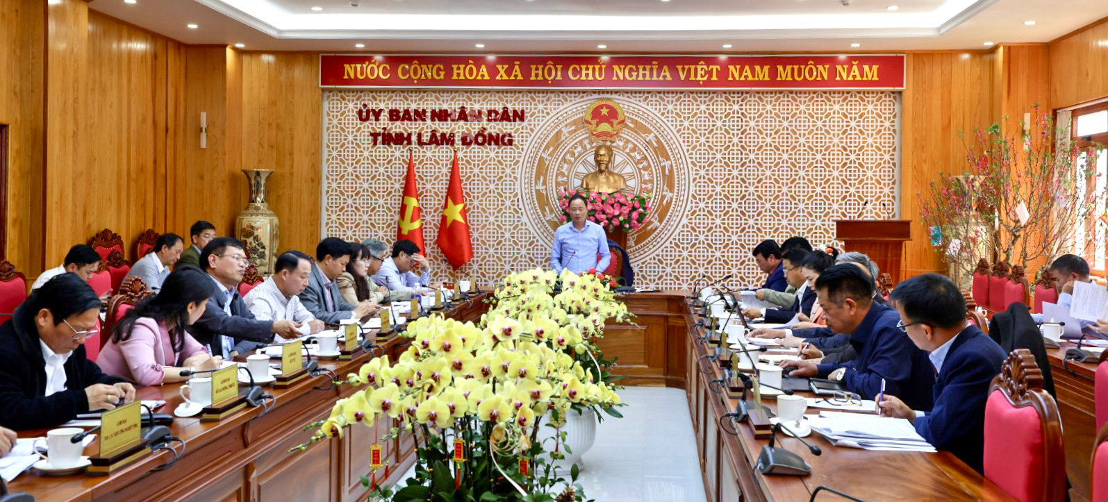 Chủ tịch UBND tỉnh Trần Hồng Thái chủ trì cuộc họp trực tuyến toàn tỉnh nghe báo cáo công tác chuẩn bị thu hút đầu tư các dự án vốn ngoài ngân sách trên địa bàn tỉnh