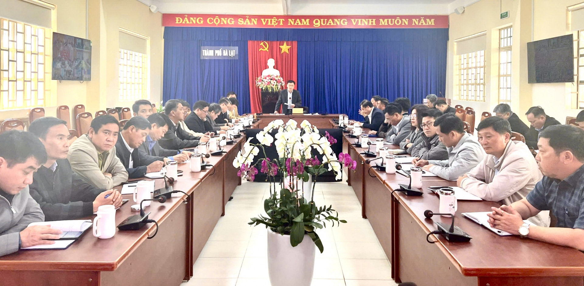 Lãnh đạo TP Đà Lạt báo cáo công tác chuẩn bị thu hút đầu tư các dự án vốn ngoài ngân sách của địa phương