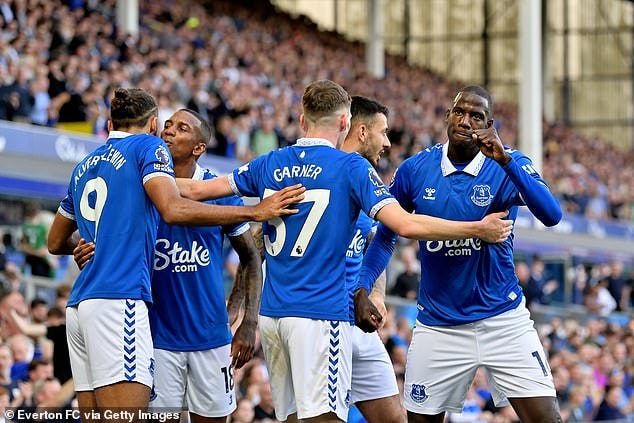 Everton 3-0 Bournemouth: James Garner, Jack Harrison and Abdoulaye Doucoure net at Goodison Park as the Cherries' wait for a first win continues | Daily Mail Online