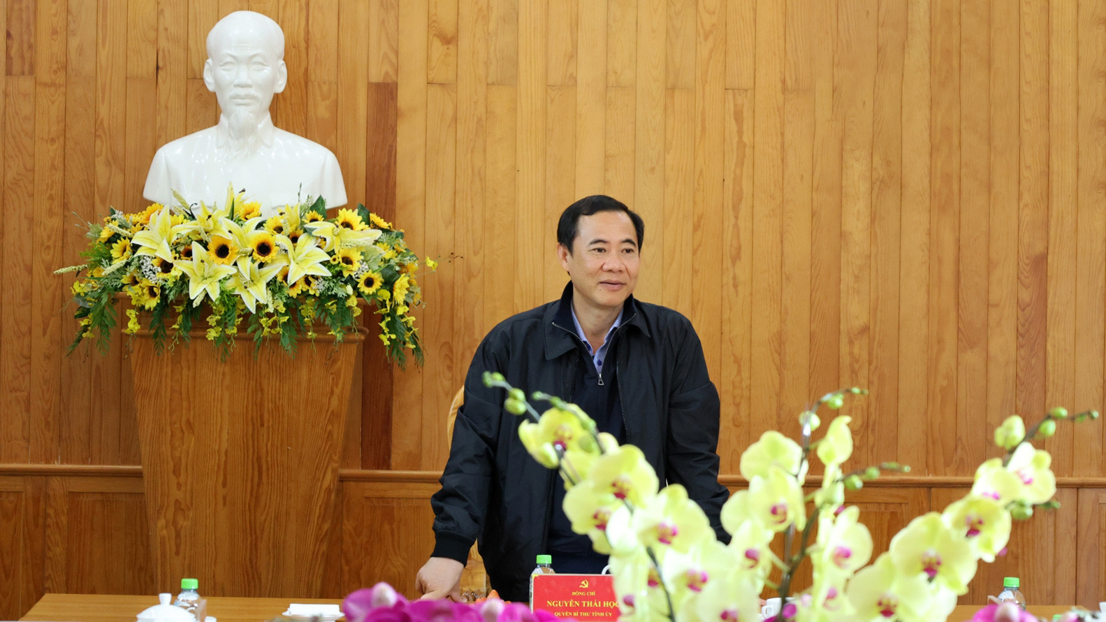 Đồng chí Nguyễn Thái Học - Quyền Bí thư Tỉnh ủy Lâm Đồng đề nghị Ban Thường vụ Huyện ủy Lạc Dương phải nỗ lực, quyết tâm, hoàn thành tốt các nhiệm vụ năm 2025 