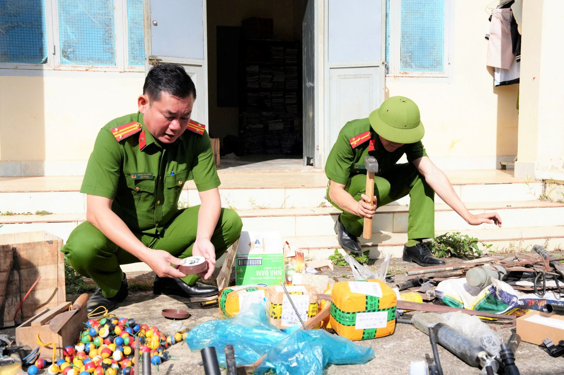 Các loại pháo bi, pháo hoa nổ được tiêu hủy