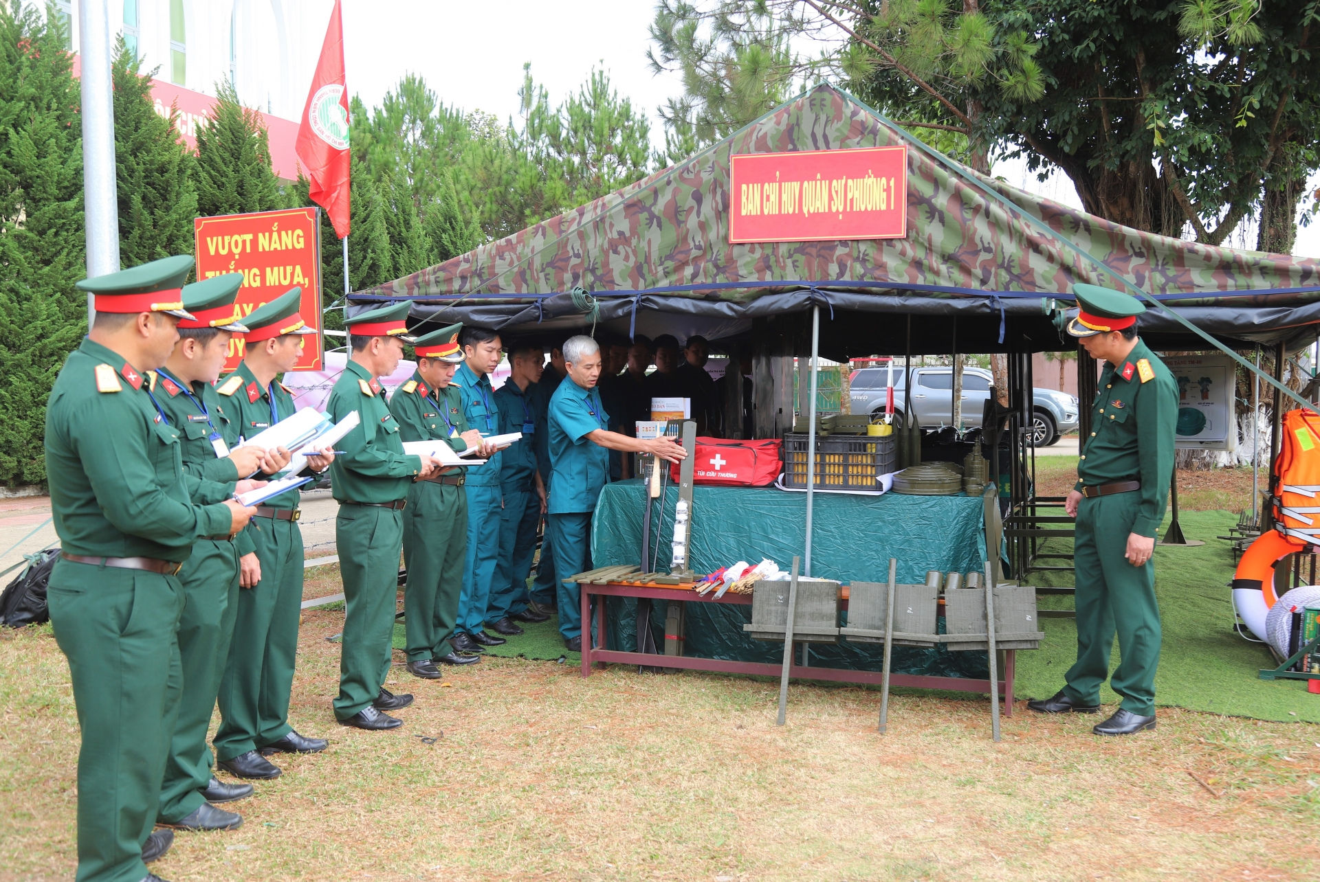 Chỉ huy trưởng Ban 