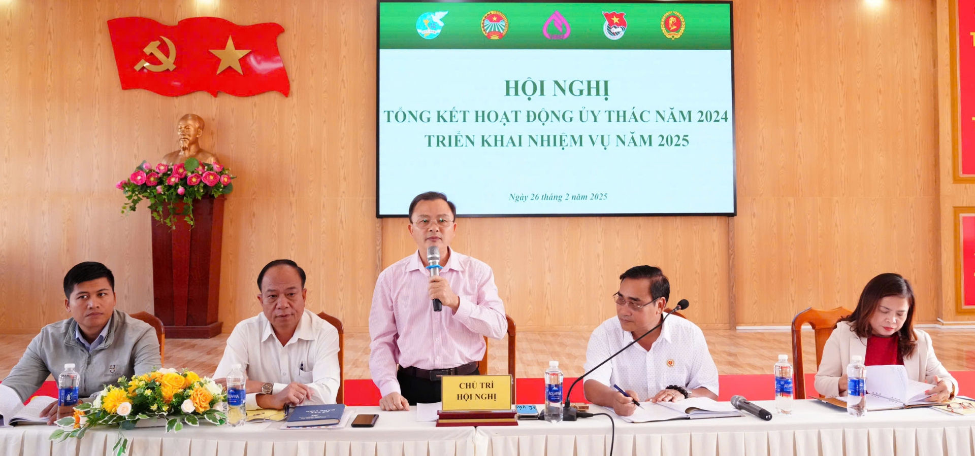 Các đại biểu chủ trì 