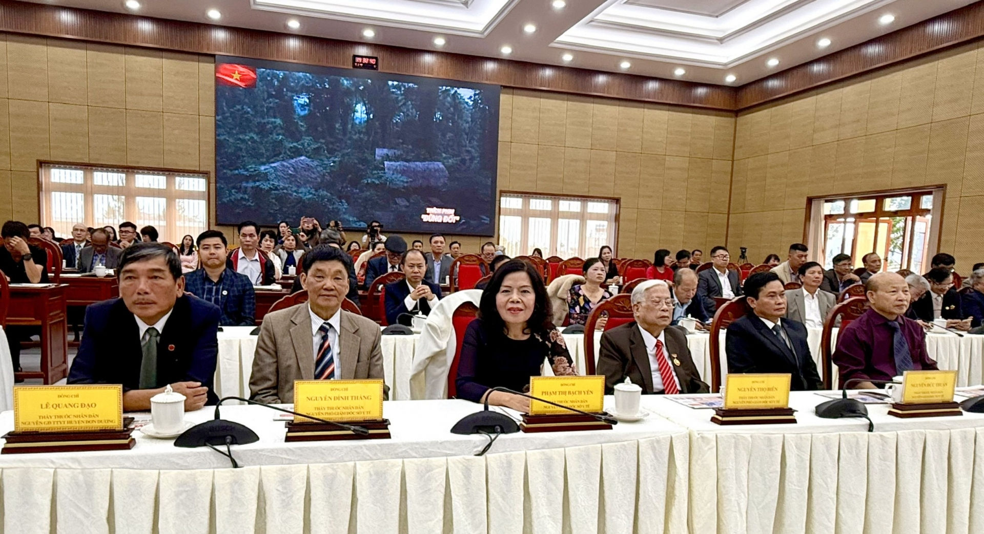 Các Thầy thuốc Nhân dân tỉnh Lâm Đồng tham dự lễ kỷ niệm