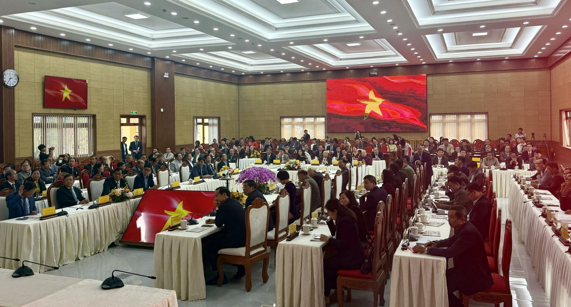 Các đại biểu tham dự lễ kỷ niệm