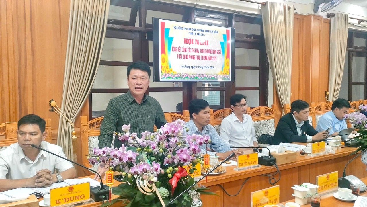 Đại biểu trao đổi ý kiến tại hội nghị