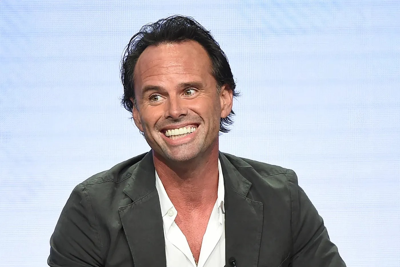 walton-goggins-teeth.jpg