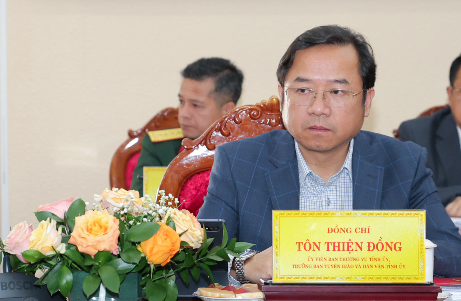 Đồng chí Tôn Thiện Đồng - Uỷ viên Ban Thường vụ, Trưởng Ban Tuyên giáo và Dân vận Tỉnh uỷ tại Hội nghị