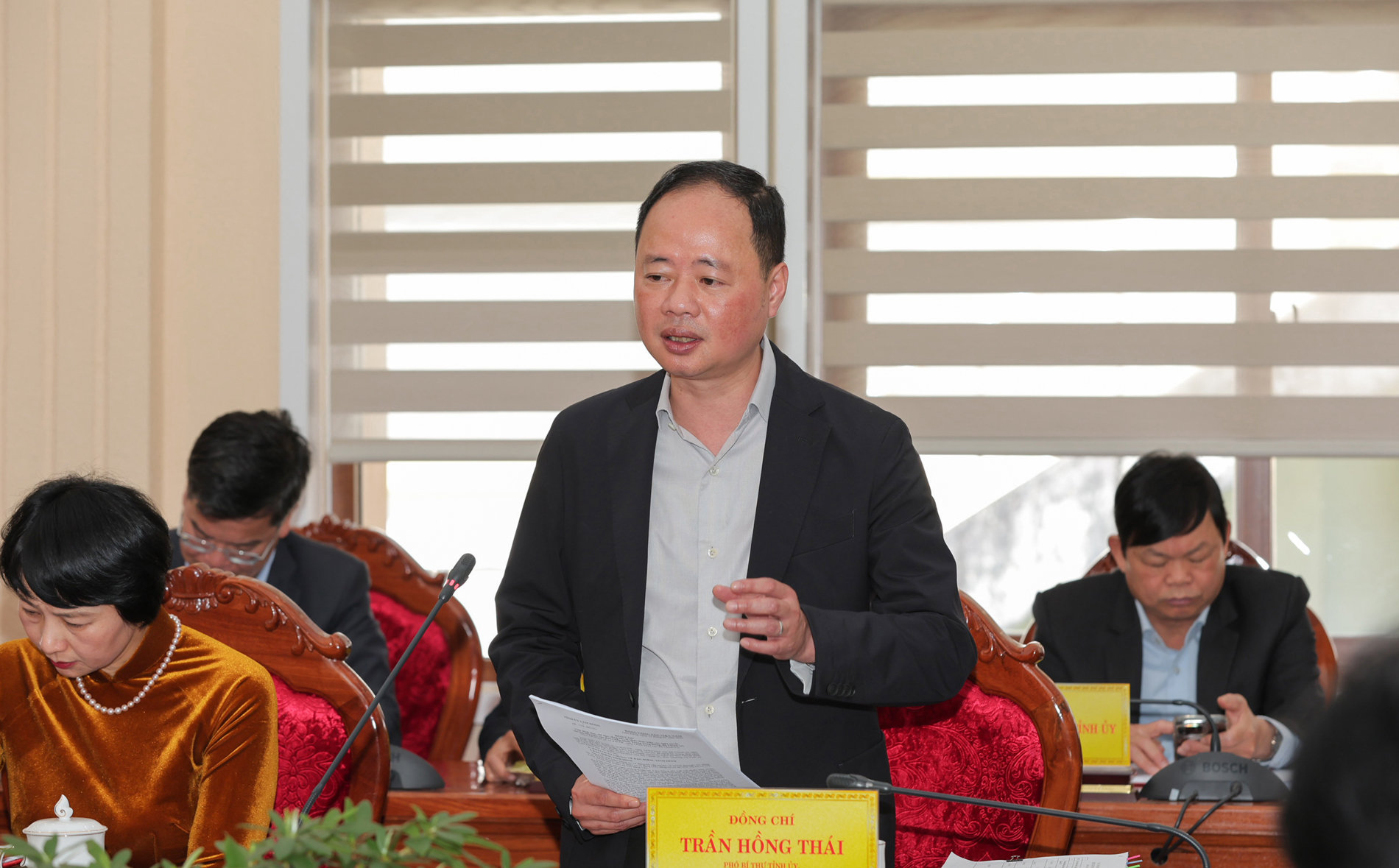 Chủ tịch UBND tỉnh Lâm Đồng Trần Hồng Thái phát biểu tại Hội nghị