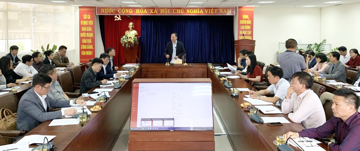 Quang cảnh buổi làm việc
