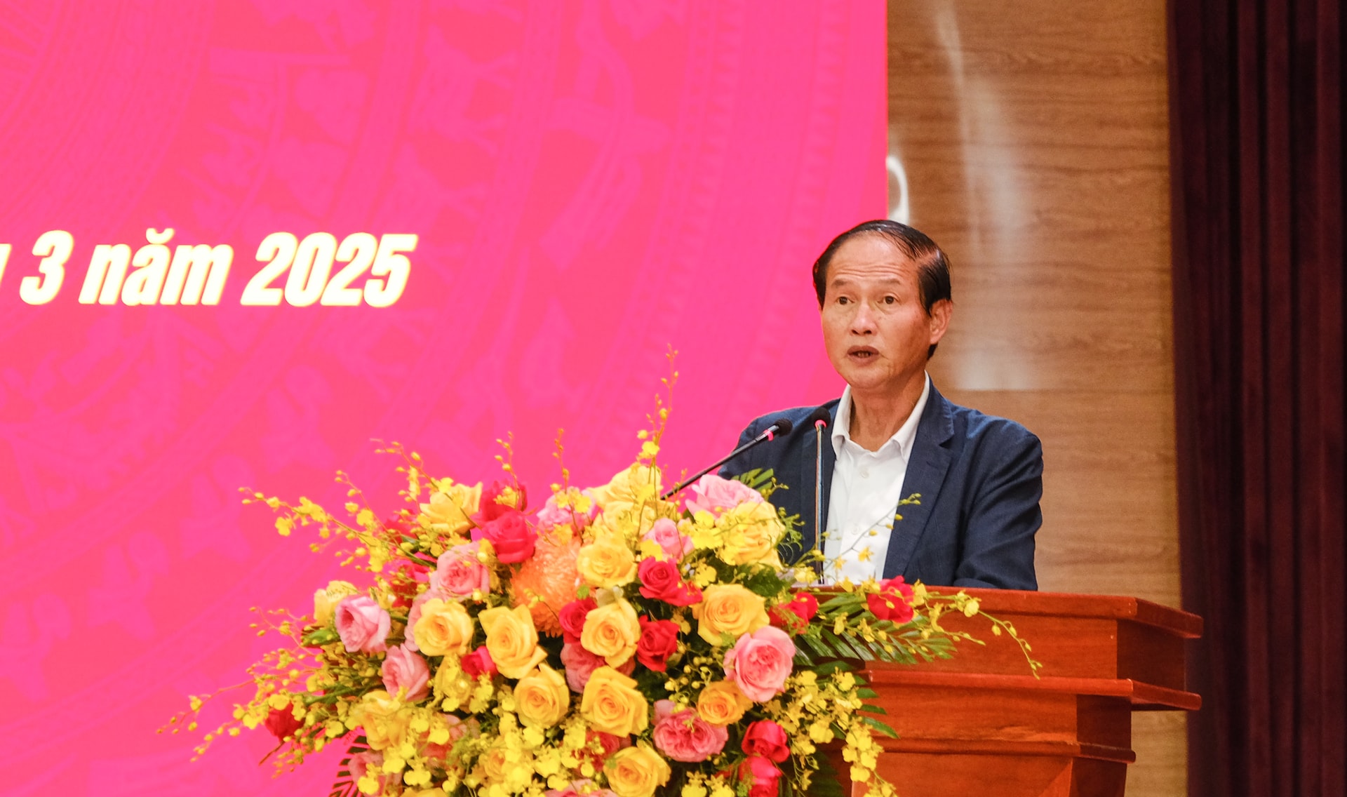 Đồng chí Nguyễn Trọng Ánh Đông - Ủy viên Ban Thường vụ, Trưởng Ban Tổ chức Tỉnh ủy công bố Quyết định của Ban Thường vụ Tỉnh ủy