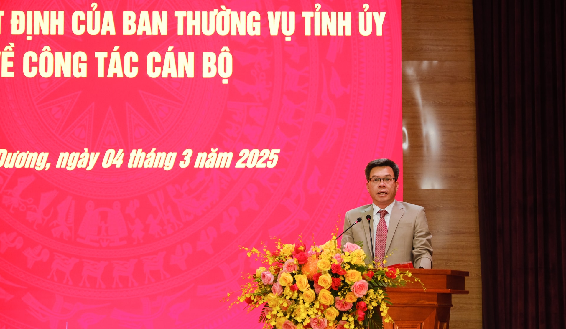 Đồng chí Nguyễn Văn Hữu - Phó Bí thư Huyện ủy Đơn Dương phát biểu tại buổi lễ