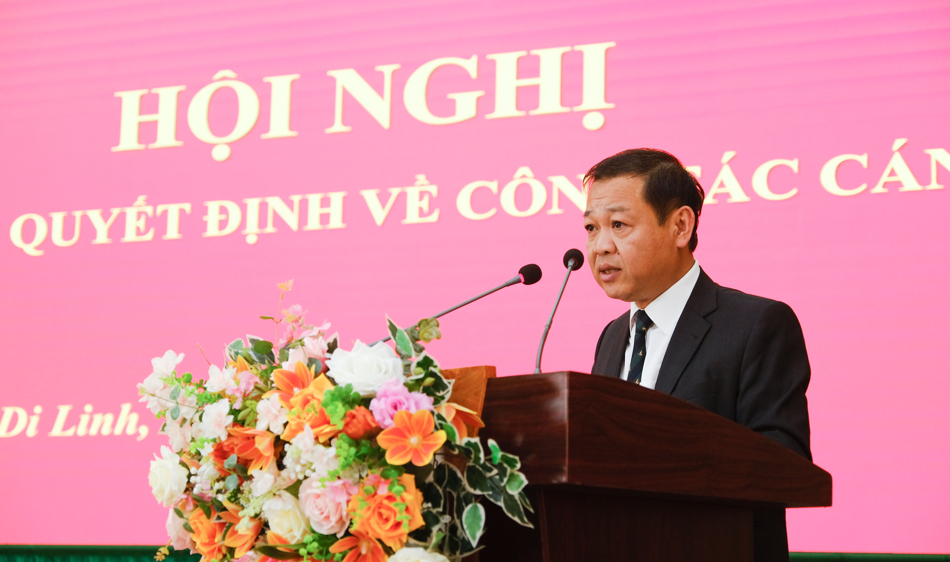 Đồng chí Trần Hồng Quyết - Bí thư Huyện ủy Di Linh phát biểu nhận nhiệm vụ