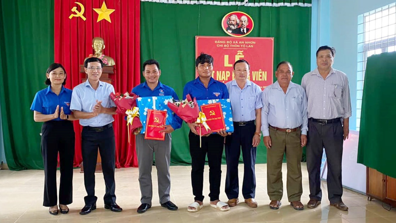 Huyện Đoàn Đạ Huoai đẩy mạnh công tác giáo dục chính trị tư tưởng, truyền thống cách mạng cho đoàn viên, thanh niên