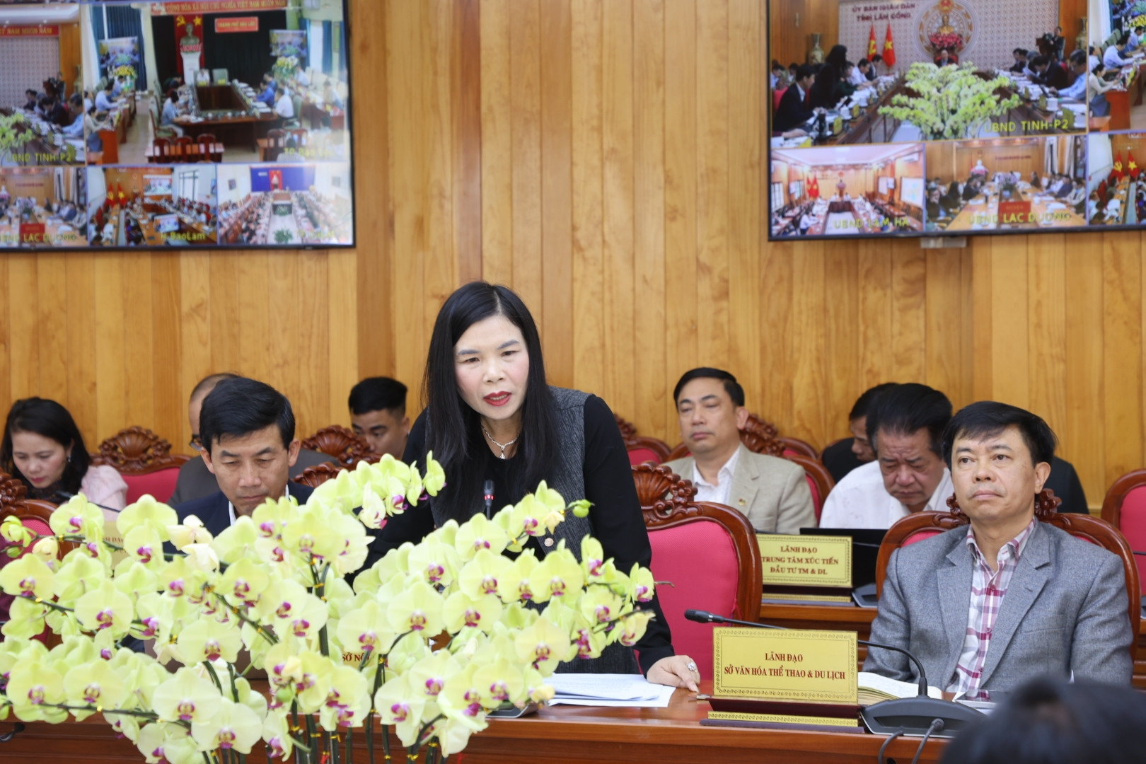 Bà Phạm Thị Tường Vân - Giám đốc Sở Nội vụ, báo cáo phương án, chế độ, chính sách cho cán bộ sau sáp nhập…; các nhiệm vụ tiếp tục kiện toàn tổ chức bộ máy theo chỉ đạo của Trung ương...