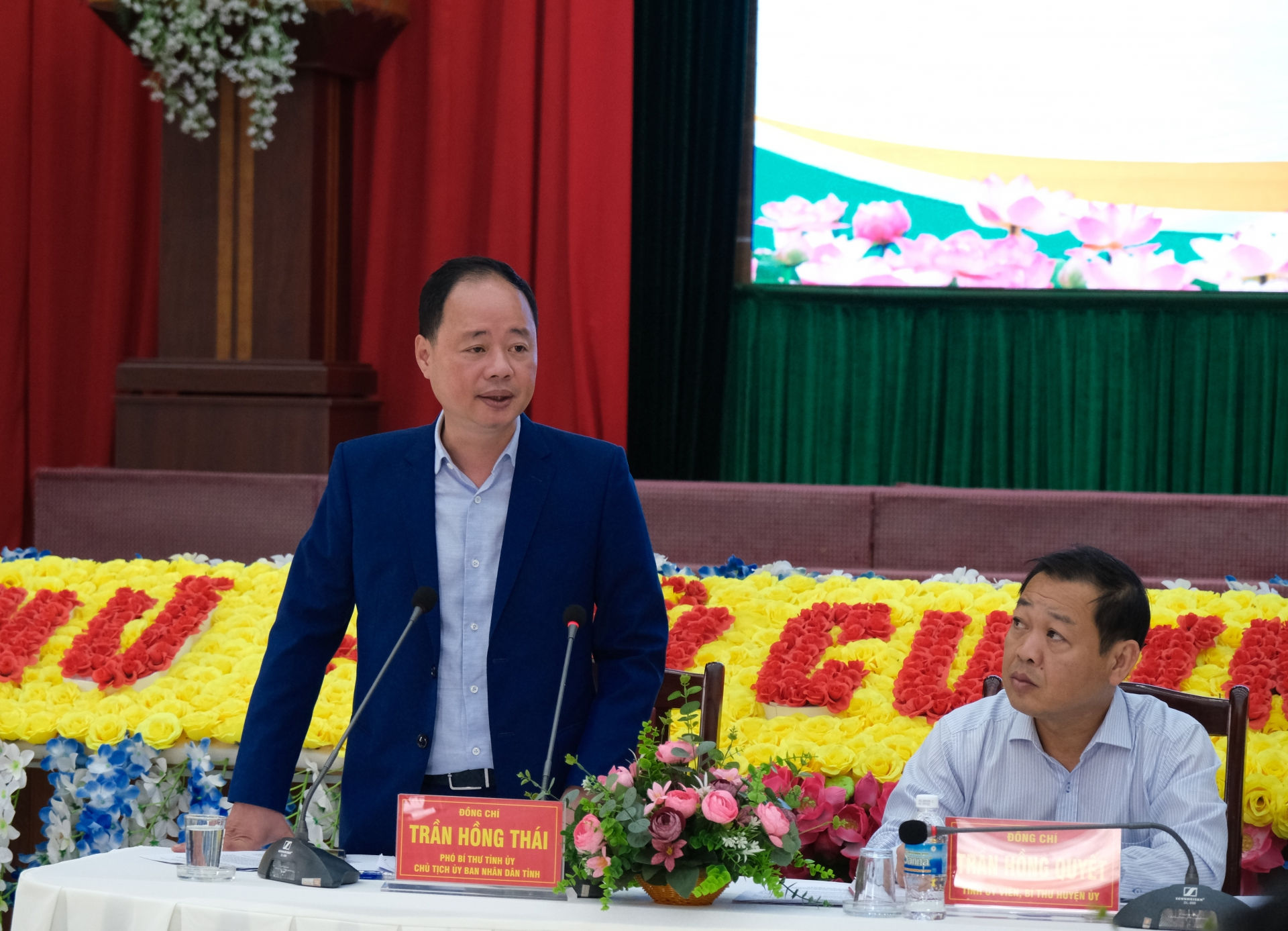 Đồng chí Trần Hồng Thái - Phó Bí thư Tỉnh ủy, Chủ tịch UBND tỉnh phát biểu kết luận buổi làm việc
