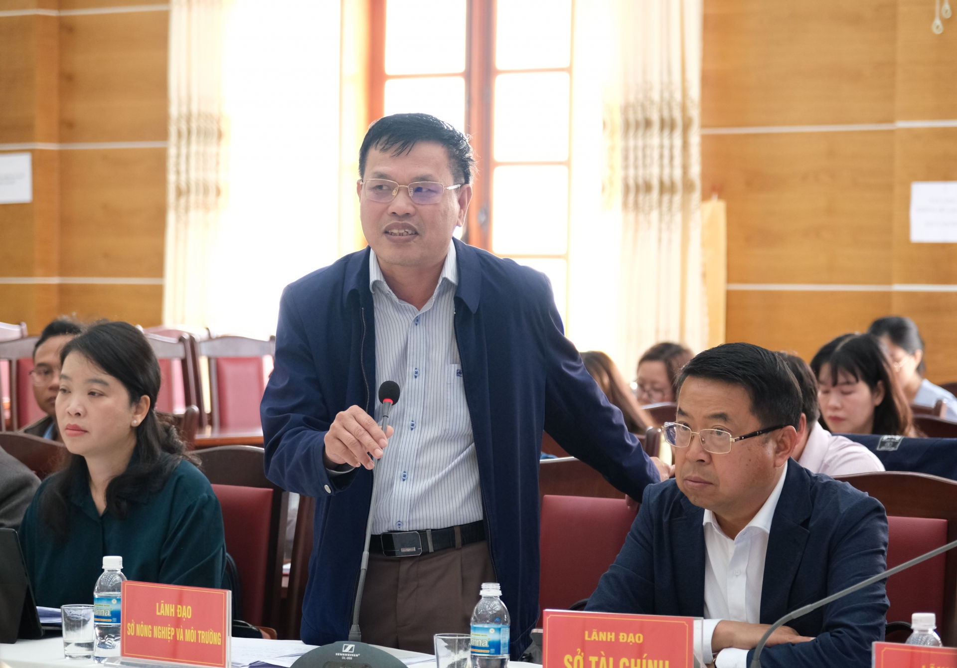 Đồng chí Hoàng Sỹ Bích - Giám đốc Sở Nông nghiệp và Môi trường phát biểu tại buổi làm việc