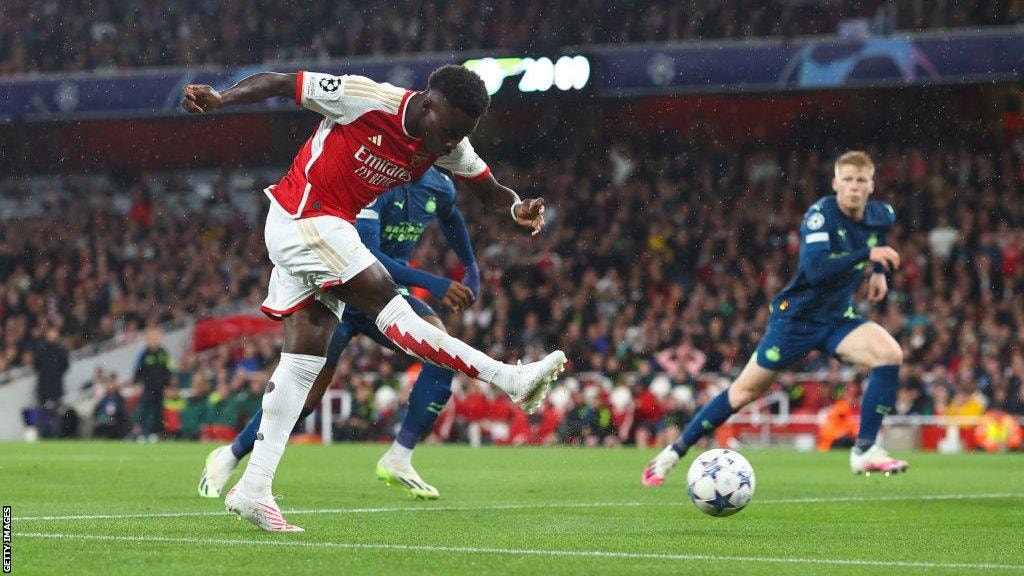 Arsenal v PSV Eindhoven: Gunners mark Champions League return with ruthless win - BBC Sport